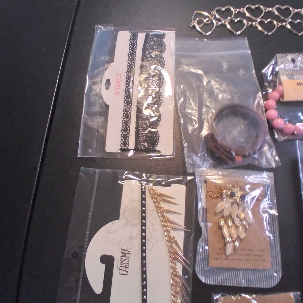 New 15 Pc Jewelry Presents Resell - Picture 5 of 8